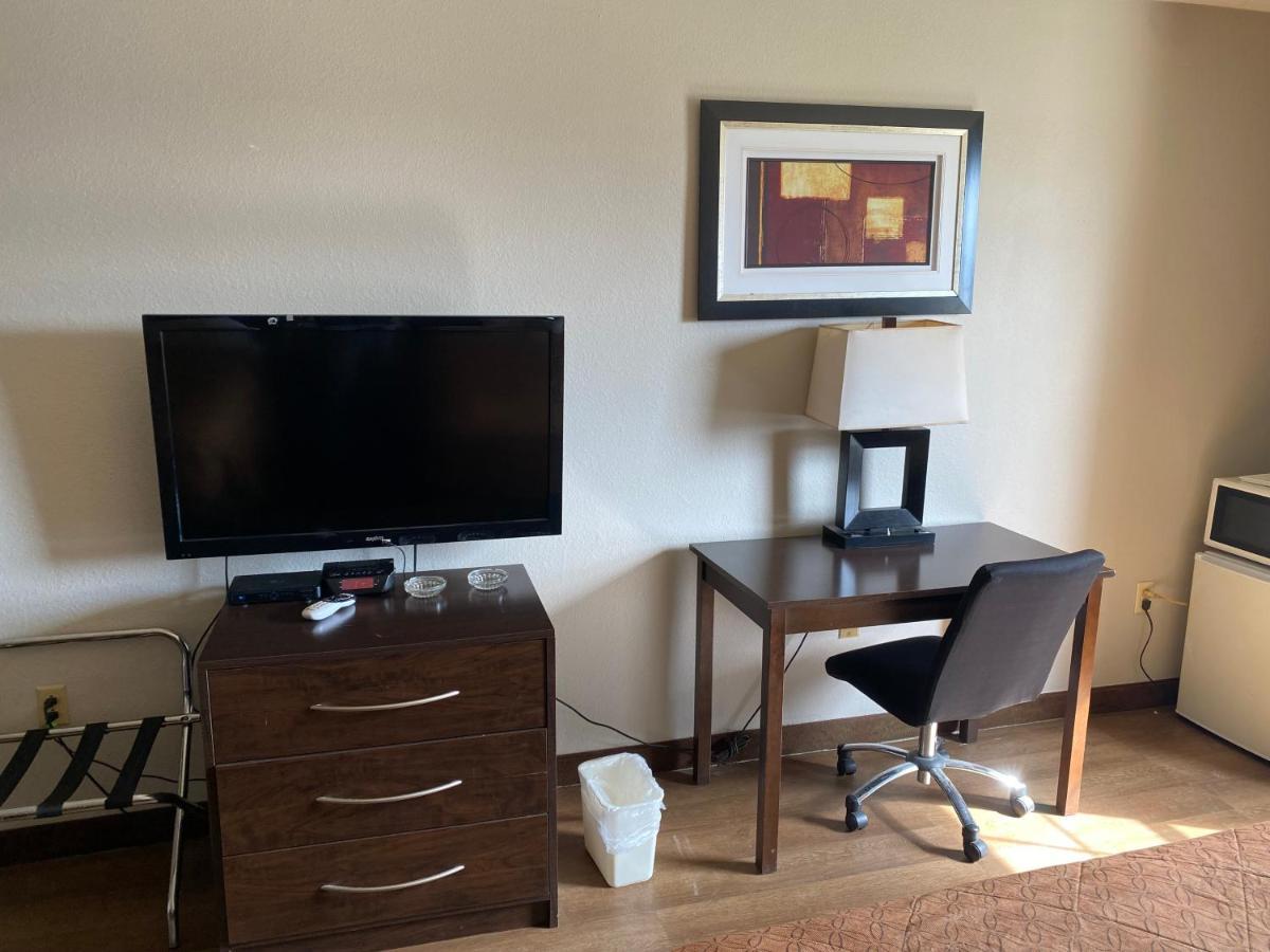 Days Inn By Wyndham Perryville Extérieur photo