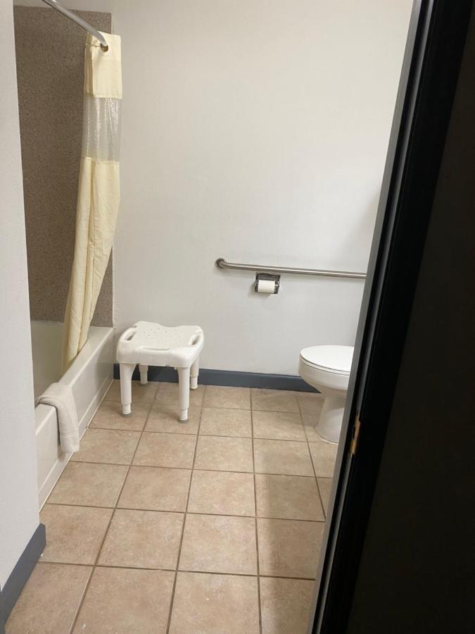 Days Inn By Wyndham Perryville Extérieur photo