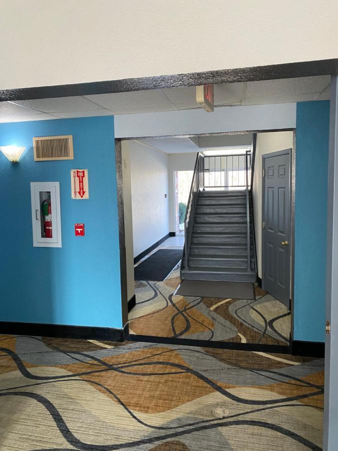 Days Inn By Wyndham Perryville Extérieur photo